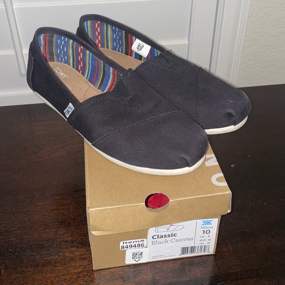 Toms